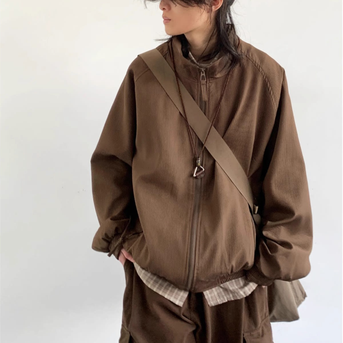 Japanese-style Retro Loose Lapel Raglan Sleeve Zipper Jacket view 2