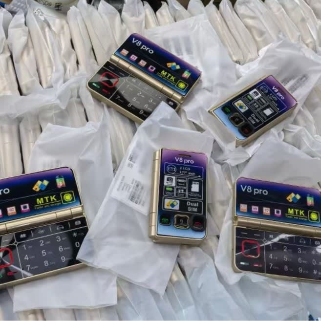 V8pro Dual Screen Folding Flip Function Mobile Phone view 4