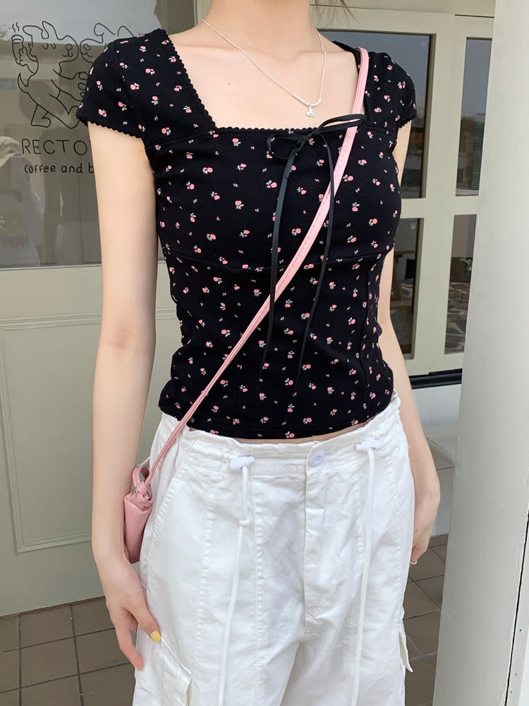 Women's Summer Slim Fit Niche Chic Square Collar Short Sleeve T-shirt Top view 10