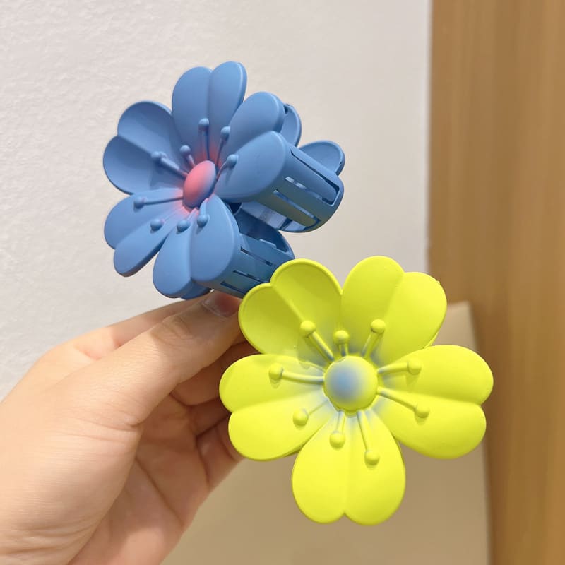 Frosted Large Egg Flower Barrettes Women view 10