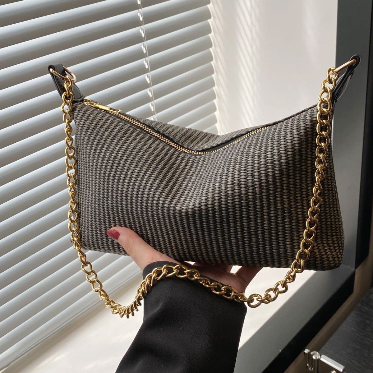 French Simplicity All-match Shoulder Messenger Bag view 3