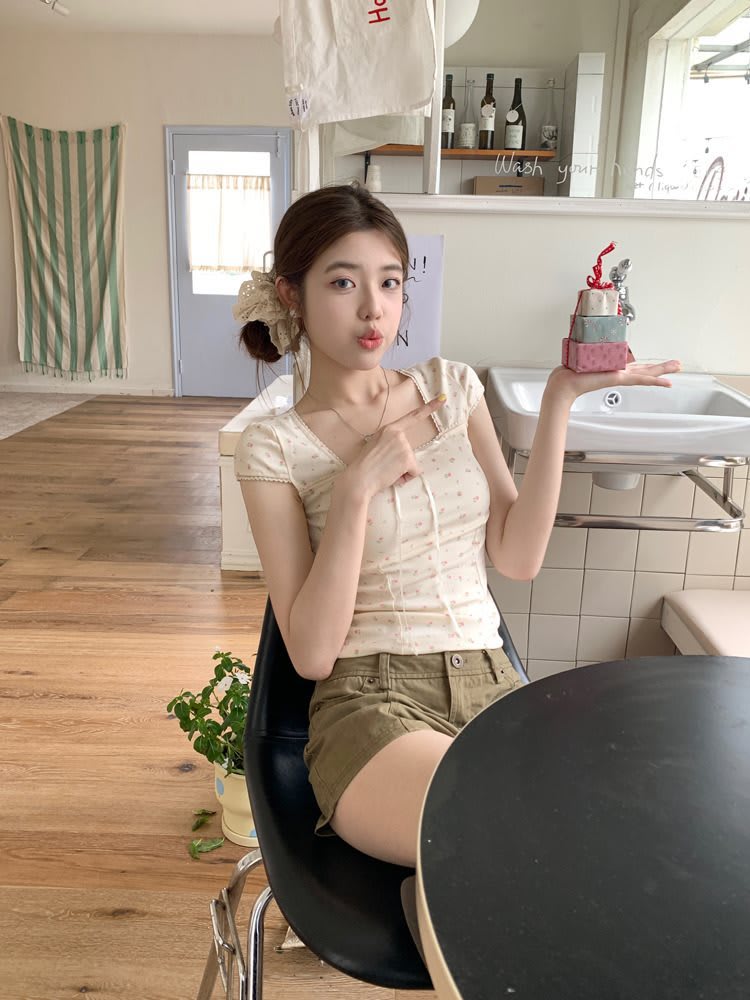 Women's Summer Slim Fit Niche Chic Square Collar Short Sleeve T-shirt Top view 44
