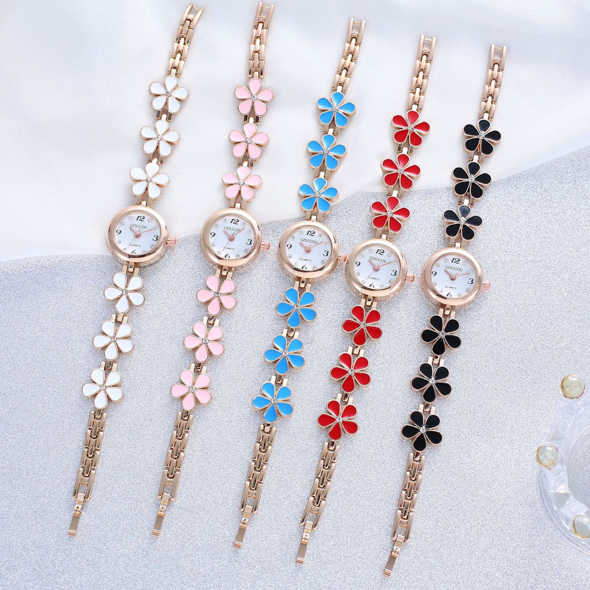 Ladies Petal Patterned Quartz Watch Bracelet Set view 2
