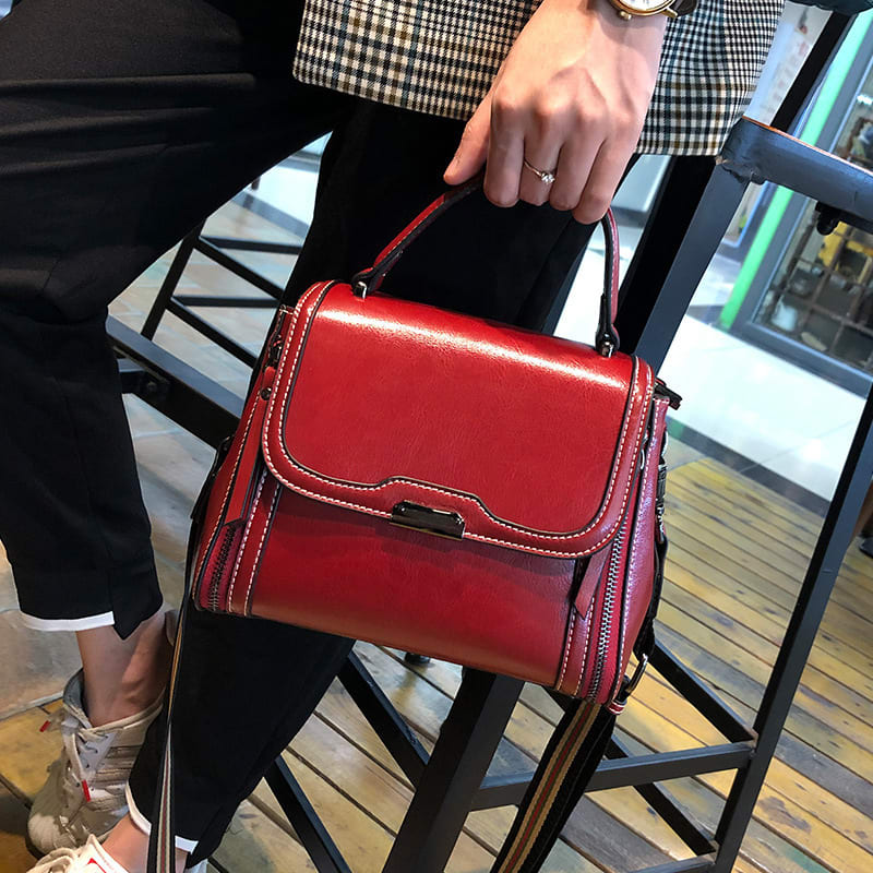 Women's Leather Simple Large Capacity Fashion Messenger Bag view 11