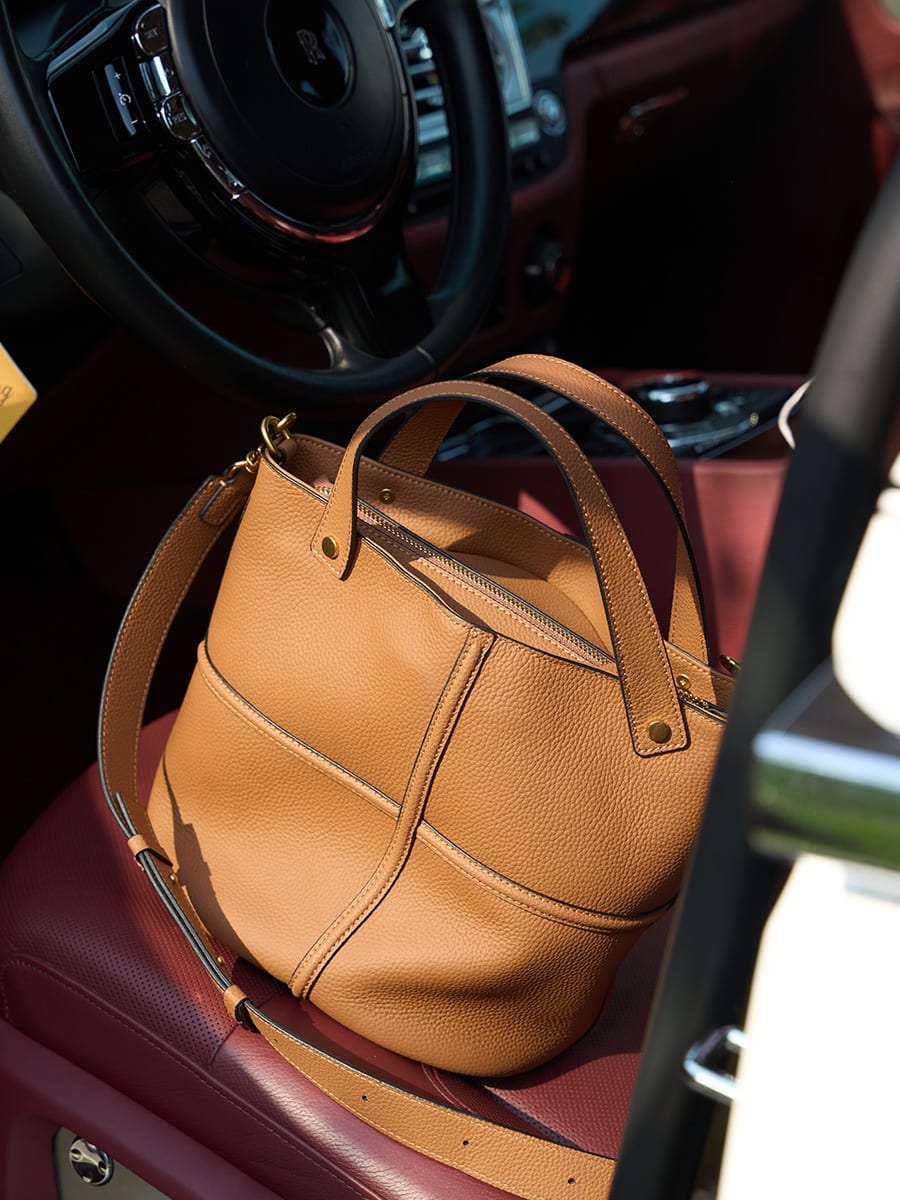 Women's Elegant One-shoulder Crossbody Bag view 6