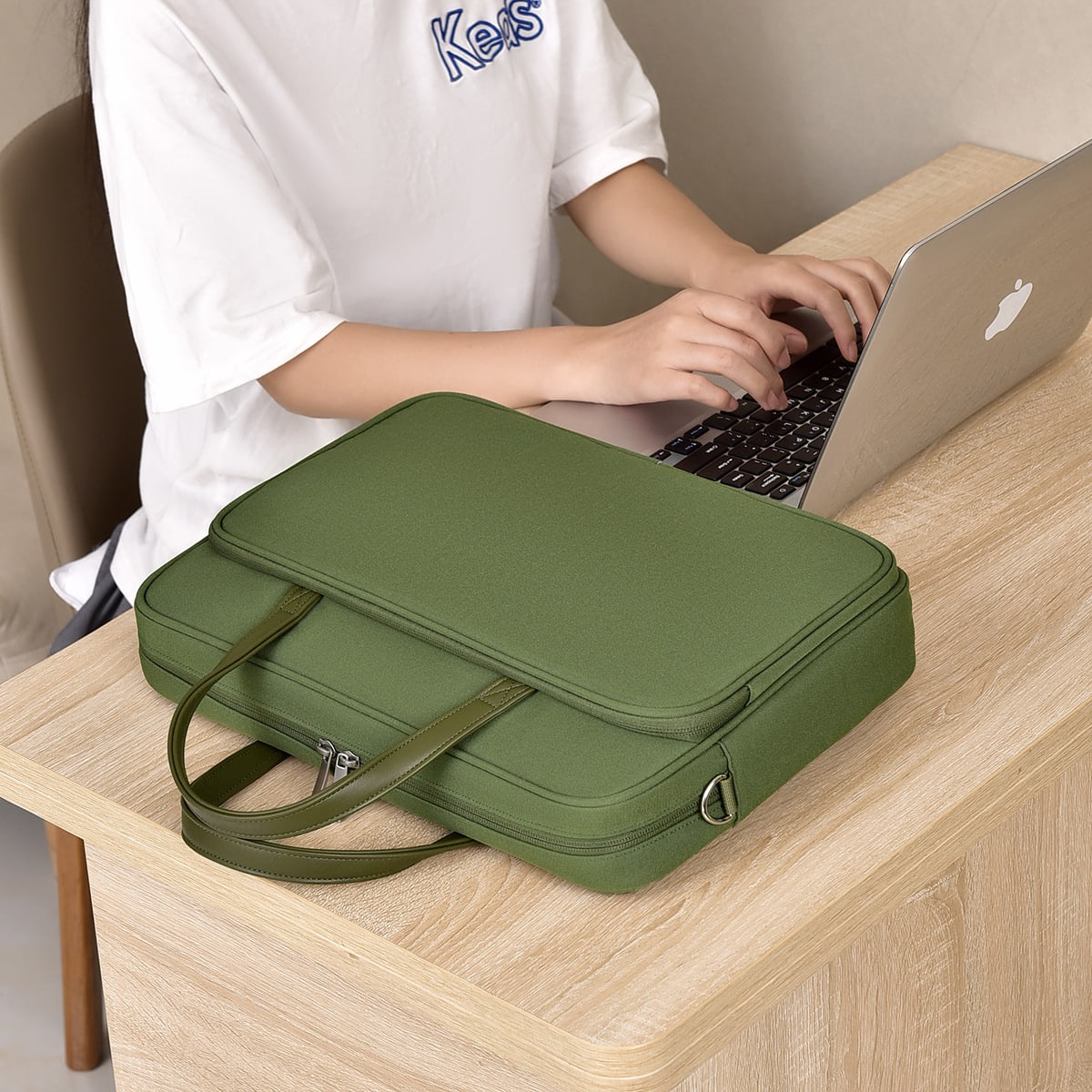 Women's High-grade One-shoulder Crossbody Computer Bag view 4
