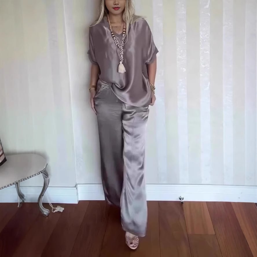 Women's Comfortable V-neck Satin Short-sleeved Two-piece Suit view 9