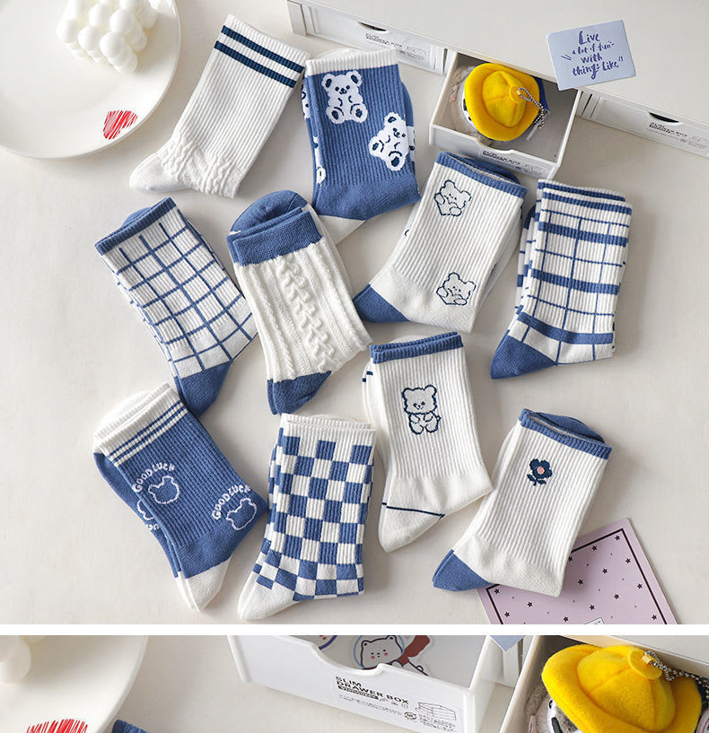 Women's Cute Cartoon Bear Thin Mid-calf Length Socks view 9