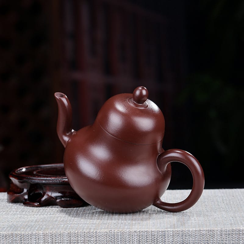 Yixing Purple Clay Teapot Siting Purple Cinnabar Sand Handmade Factory Direct Sales Yixing Teapot Gift view 3