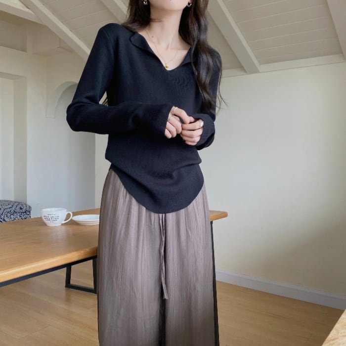Fall V-neck Knitwear Women's Design Sense Niche Long-sleeved Top view 2