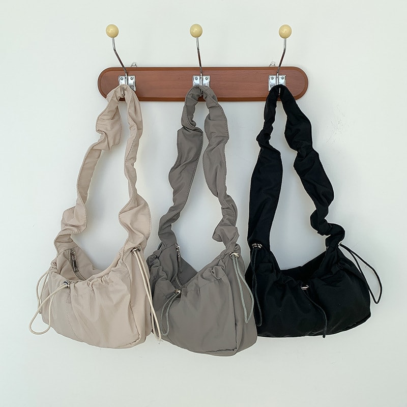 Pleated Armpit Cloud Simple Graceful Korean Style Shoulder Bag view 3
