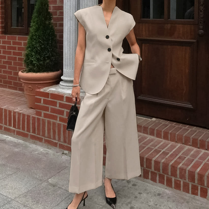 Khaki V-neck Sleeveless Vest High Waist Pants Suit view 2