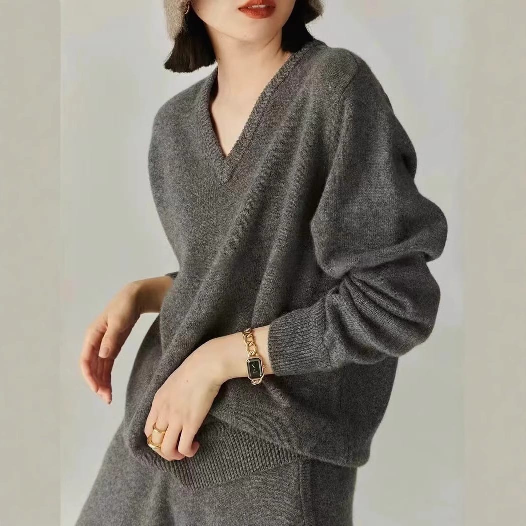 Women's V-neck Sweater Knitted Bottoming Shirt view 6