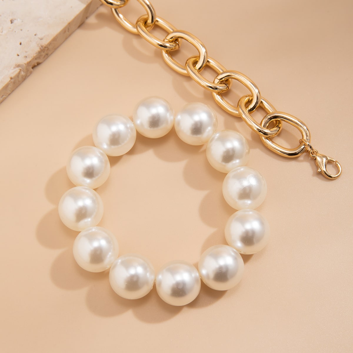 Exaggerated Big Round Bead Pearl Bracelet view 6