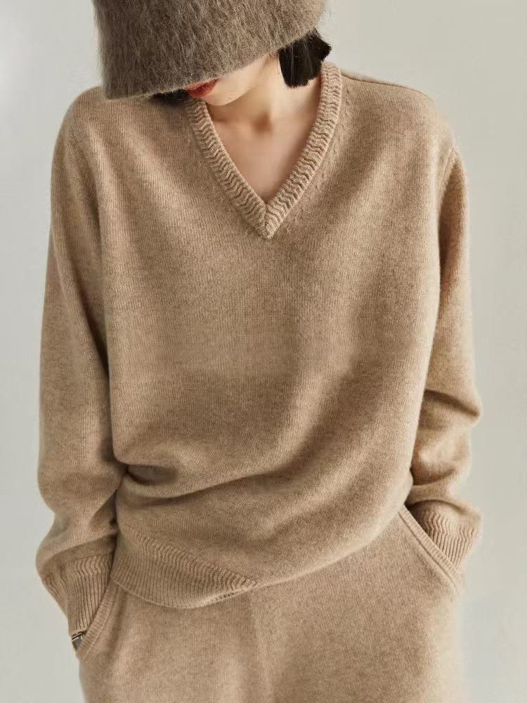 Women's V-neck Sweater Knitted Bottoming Shirt view 4