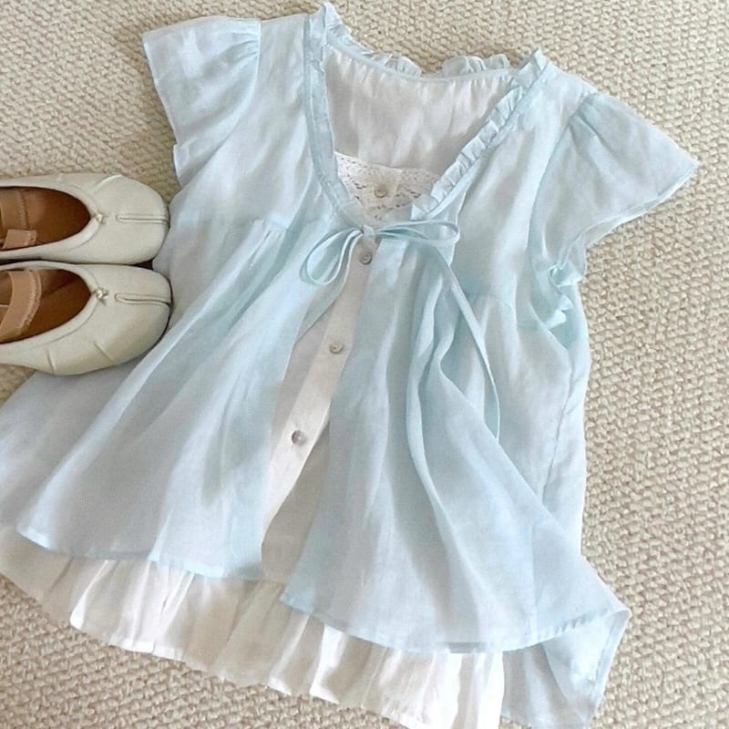 Lace Edge Stitching Fake Two-piece Top view 3