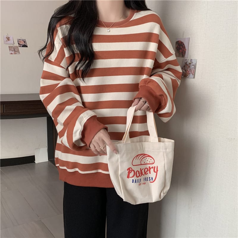 Retro Printed Crew Neck Sweatshirt Women view 1