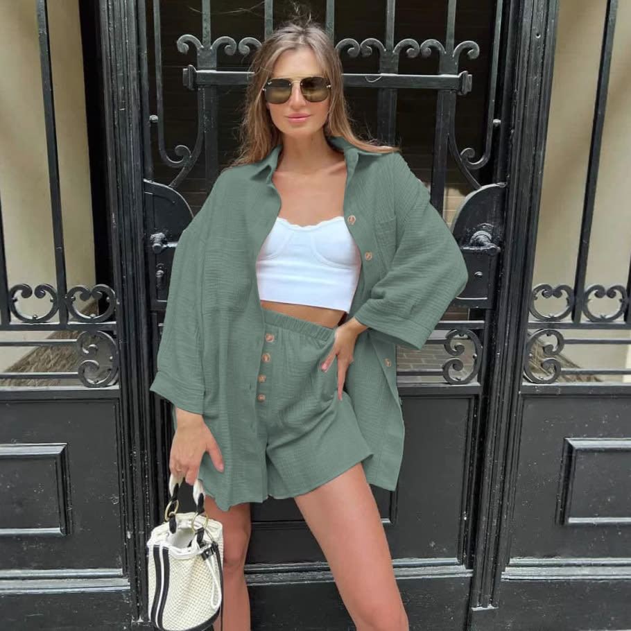Women's Solid Color Cardigan Breasted Top Fashion Shorts Two-piece Set view 2
