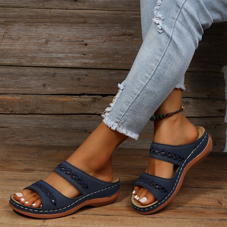 New One-word Slippers For Women Spring New Muffin Platform Slippers view 9