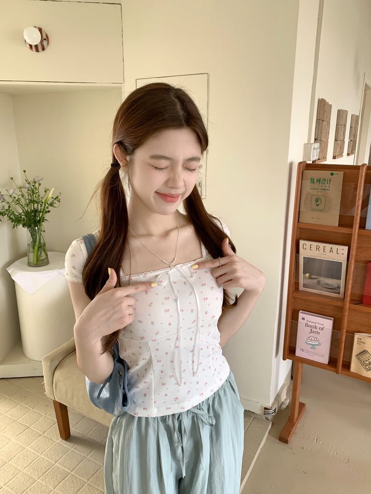 Women's Summer Slim Fit Niche Chic Square Collar Short Sleeve T-shirt Top view 39