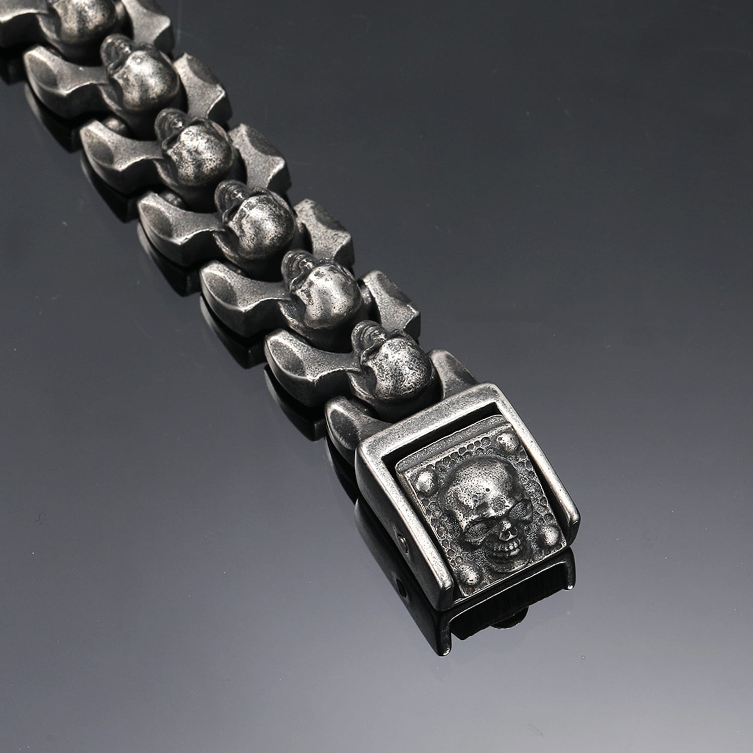 Men's Fashion Retro Distressed Skull Bracelet view 5