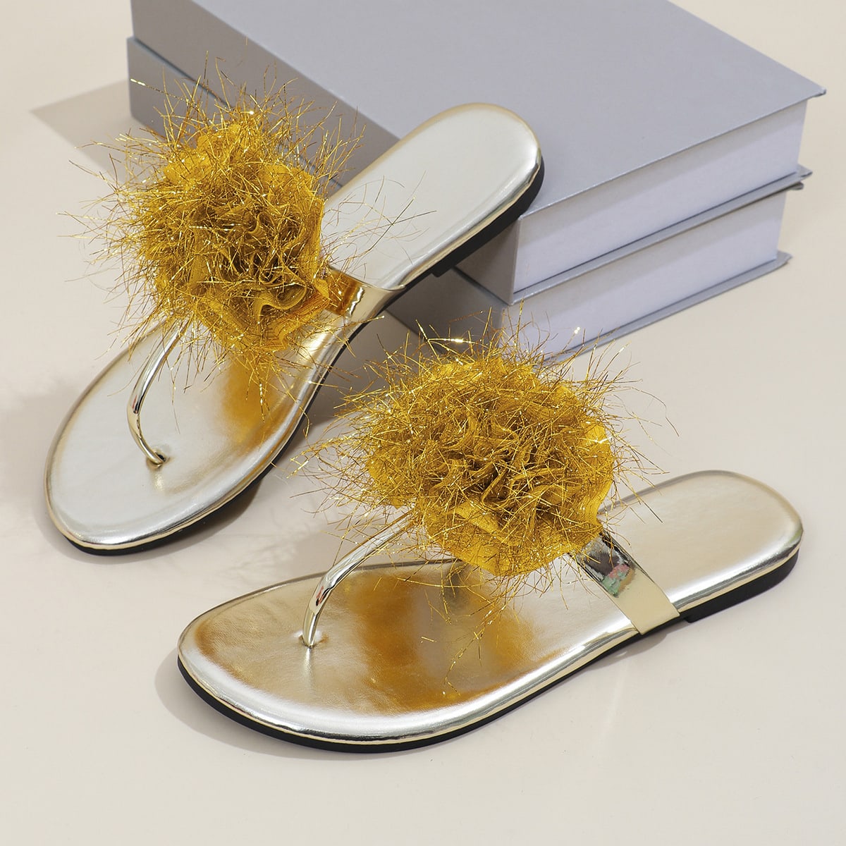 Flower Sequined Thong Sandals Summer Outdoor Comfortable Flip-flops Slippers New Fashion Flat Beach Shoes view 4