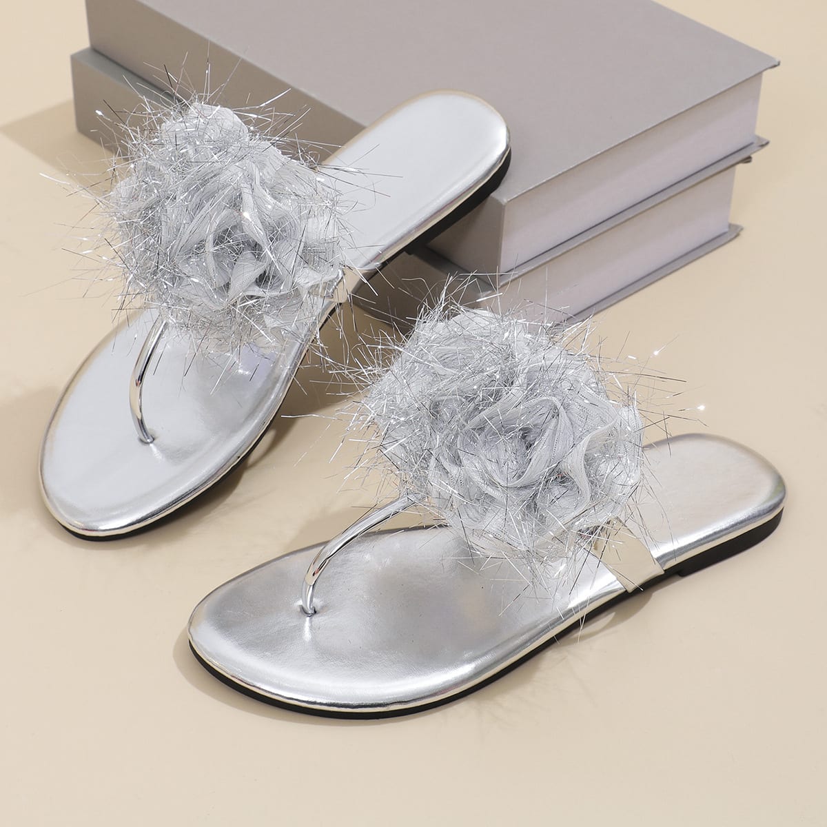 Flower Sequined Thong Sandals Summer Outdoor Comfortable Flip-flops Slippers New Fashion Flat Beach Shoes view 3