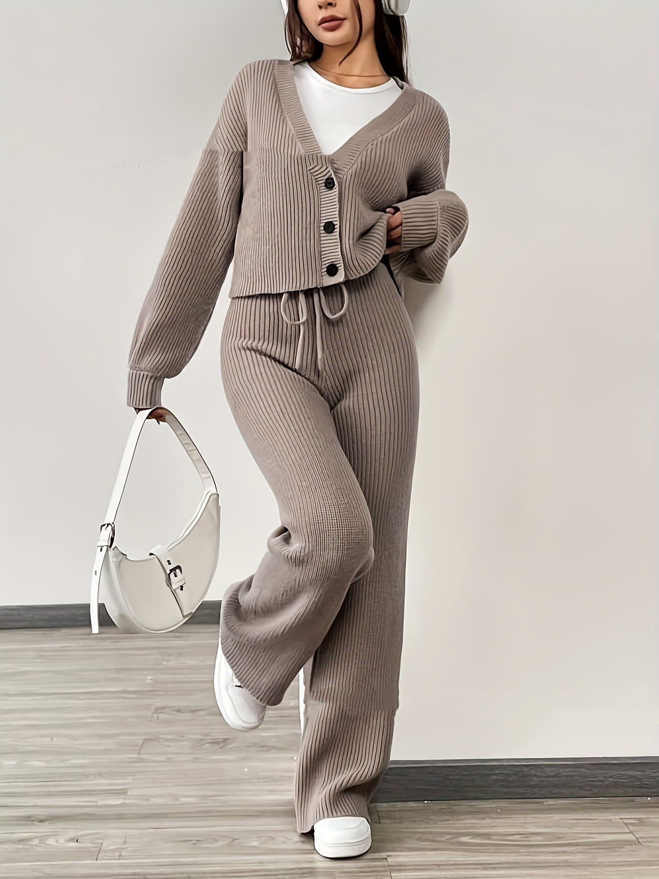 Ladies New Fashion Knitted Sweater Suit view 3
