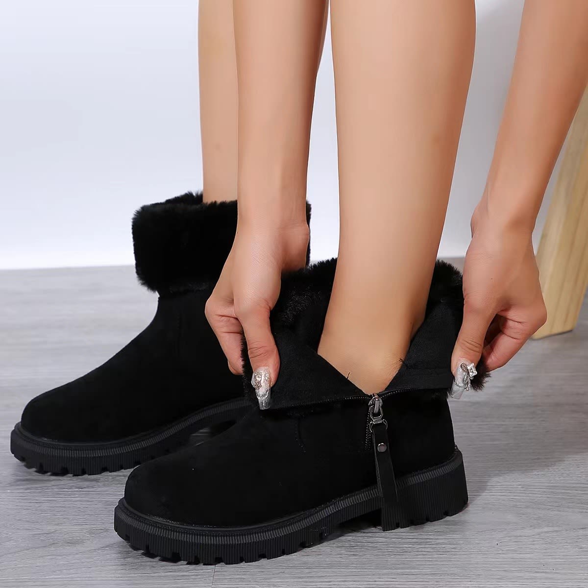 Warm Plush Boots Winter Fashion Side-Zipper Snow Boot For Women Outdoor Thickened Low-heelded Shoes view 7