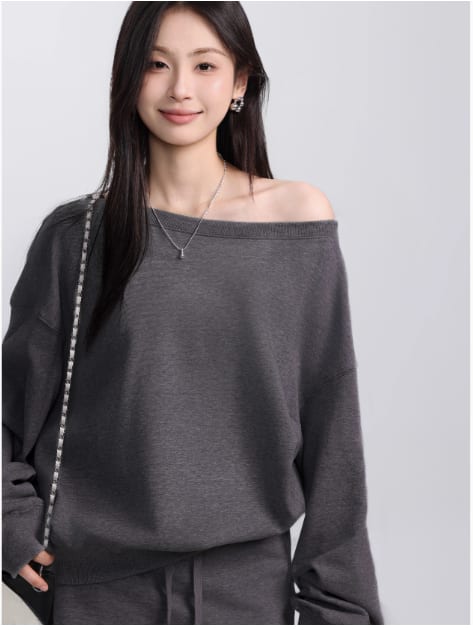 Early Autumn Slant Shoulder Long Sleeve Sweater Slimming Skirt Pants view 2