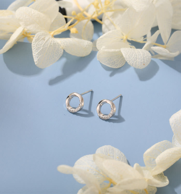 E1337 S925 Silver New Personality Stud Earrings Small And Sweet view 5