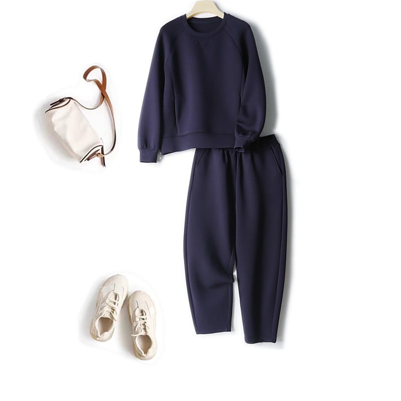 Casual Sports Suit Long-sleeved Sweater With Cropped Pants view 3