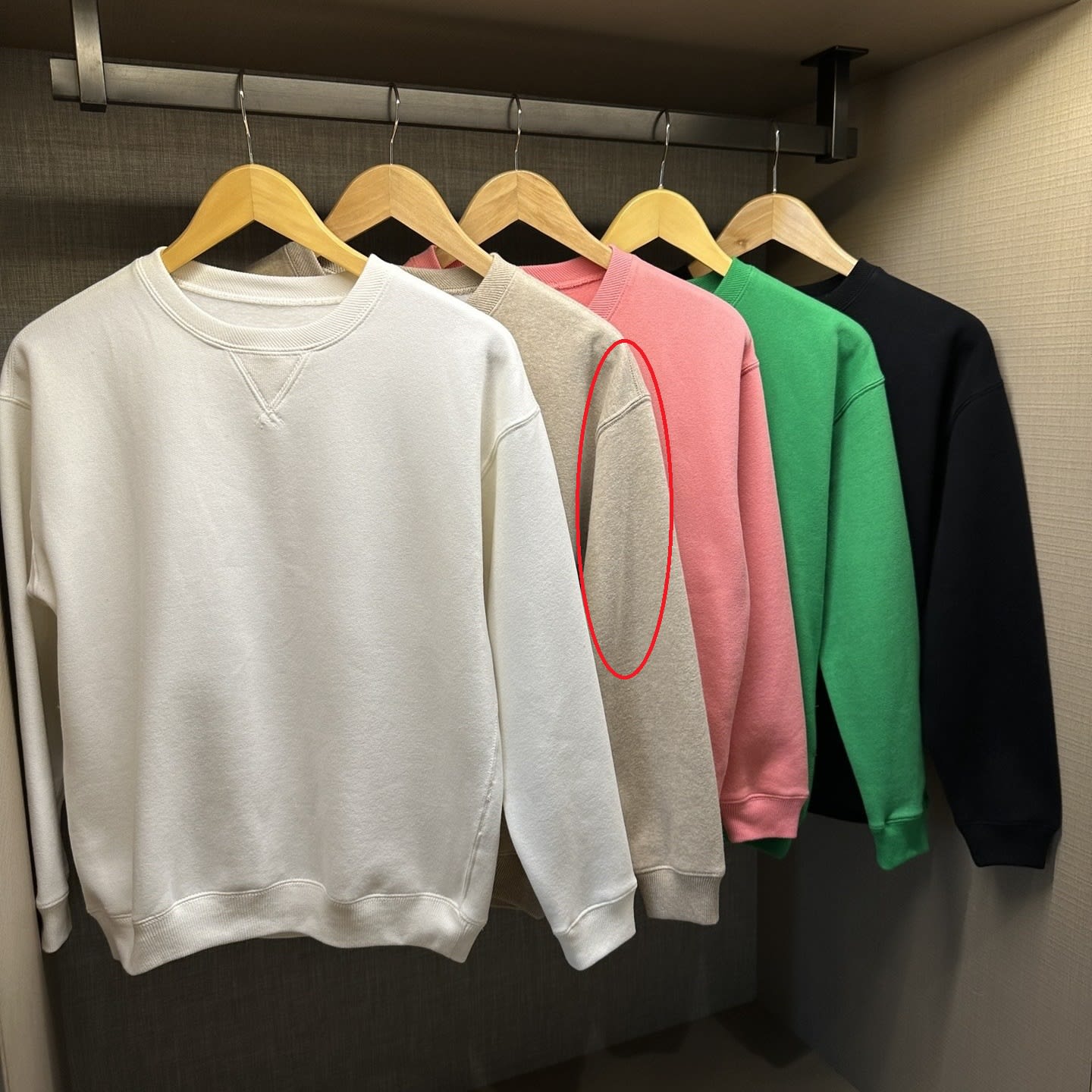 Winter Can Be Matched With A Set Of Brushed Warm Skin-friendly Sweat-absorbent Breathable Fleece-lined Sweatshirt And Sweatpants view 6