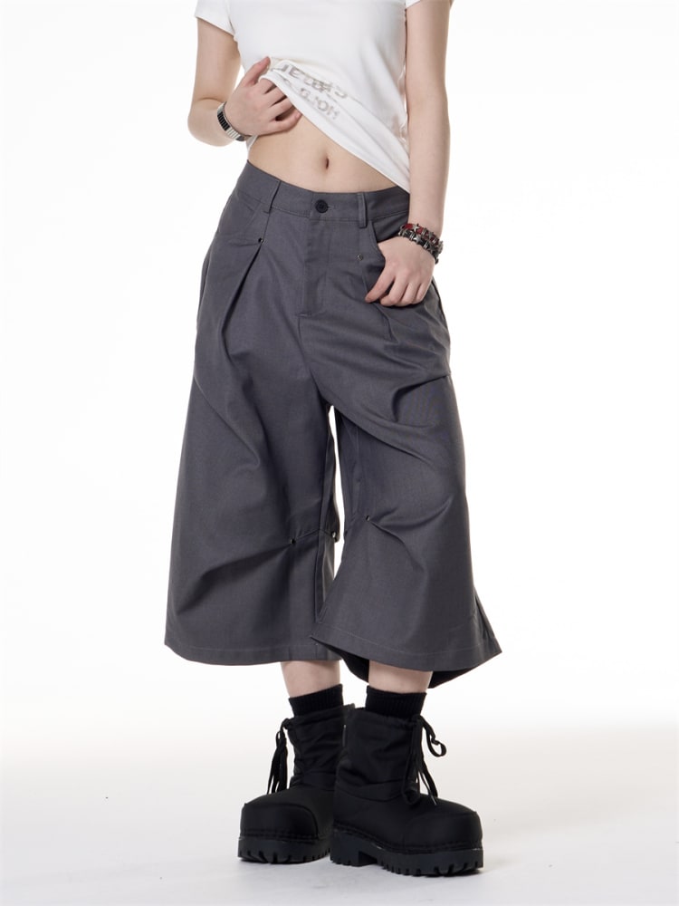 Rivet Pleated Loose-fitting Wide-leg Short Jumpsuit view 5