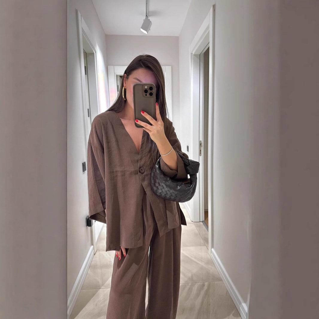 New Fashion Loose-fitting Women's V-neck Top And Wide Leg Pants Casual Suit view 8
