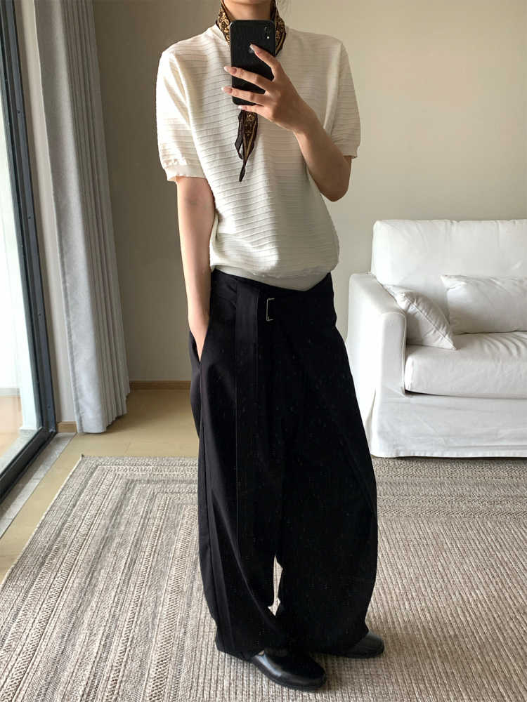 Black Tencel Cotton Single Pleated Cut Adjustable Waist Straight Trousers view 5
