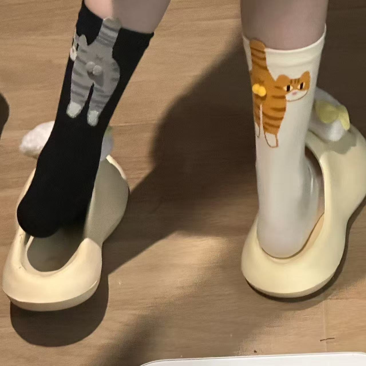 Cute Cat Socks With Balls Summer Breathable Soft Cotton Socks Funny Cotton Sock Middle Tube Girl Women Novelty Sport Socks view 5