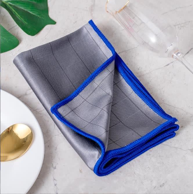 Carbon Fiber Water Absorption And Water Removal Marks Are Not Easy To Lint And Wipe Car Glass Cleaning Towel view 5