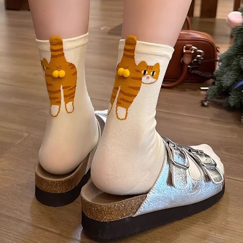 Cute Cat Socks With Balls Summer Breathable Soft Cotton Socks Funny Cotton Sock Middle Tube Girl Women Novelty Sport Socks view 3