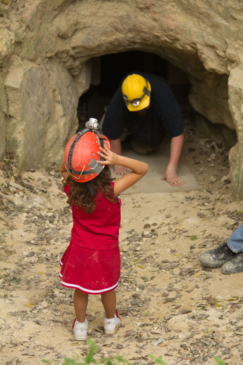 Robber_Baron_Cave_Preserve__Texas_Cave_Management_Association_Website_uyasyq