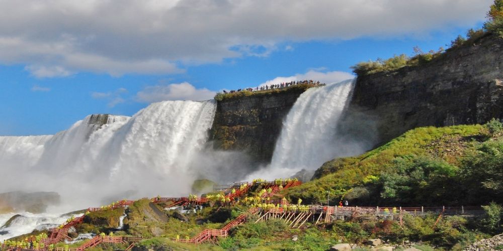 Niagara Falls Packing List: Essentials for Every Season