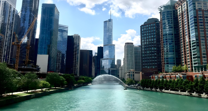 Chicago_River_-_Skyscrapers