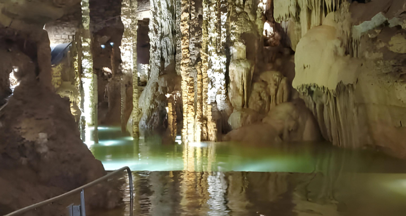 Natural Bridge Caverns