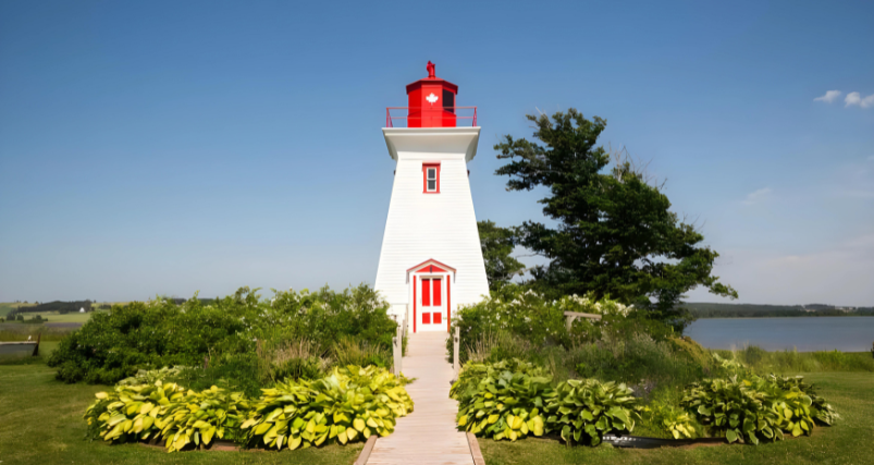 Victoria Range Light & Seaport Museum