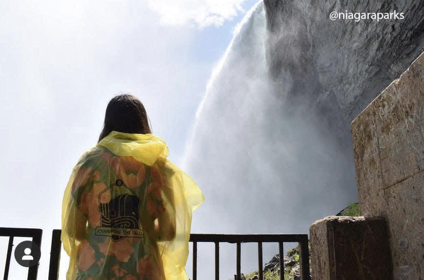 Behind the falls afbfge