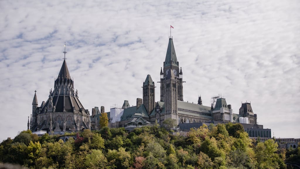 Top of Ottawa Parliament Buildings.jpg