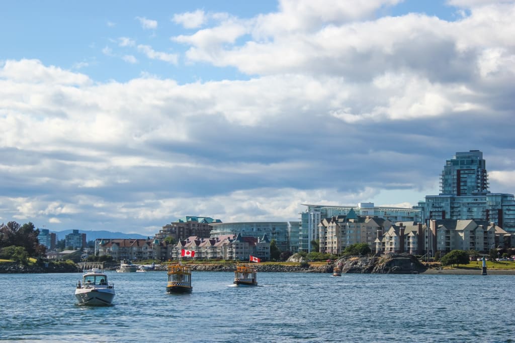 Victoria Harbour Ferry - Gorge Tour