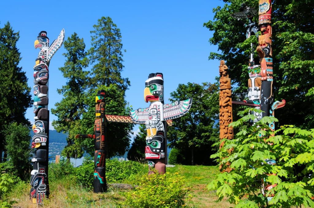 Totem Poles Stanley Park.jpg