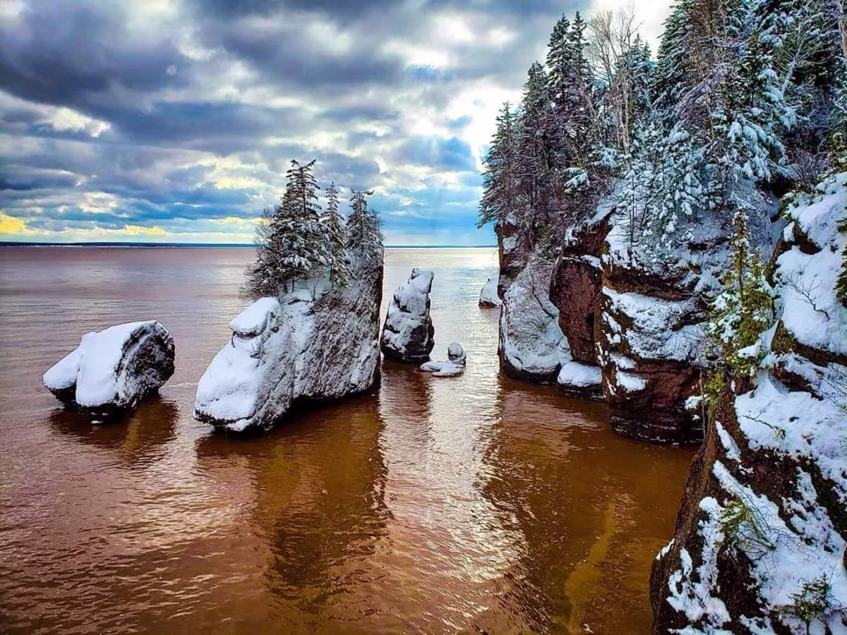 Best time to visit Hopewell Rocks