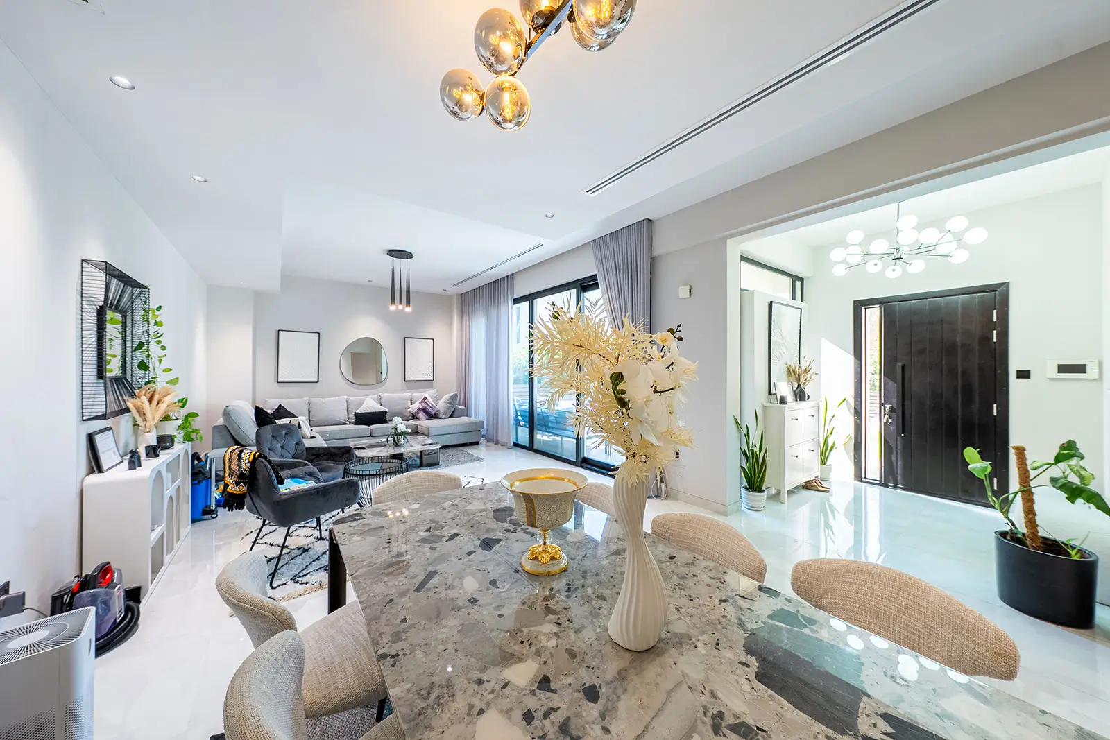 Sara Villaby Jeet Construction